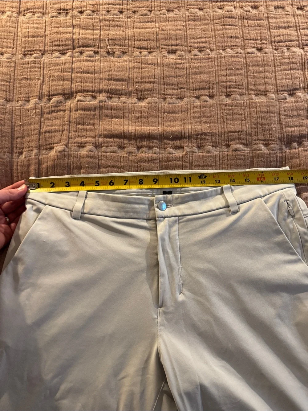 Lululemon ABC Classic Fit Trousers in Stone - 34x30